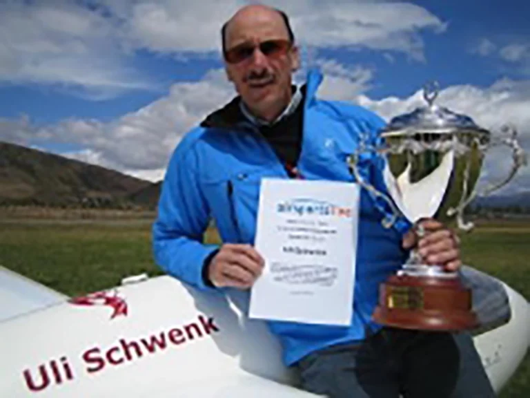 Uli Schwenk: The world soaring ambassador – one of the first 1n the Antares 23E