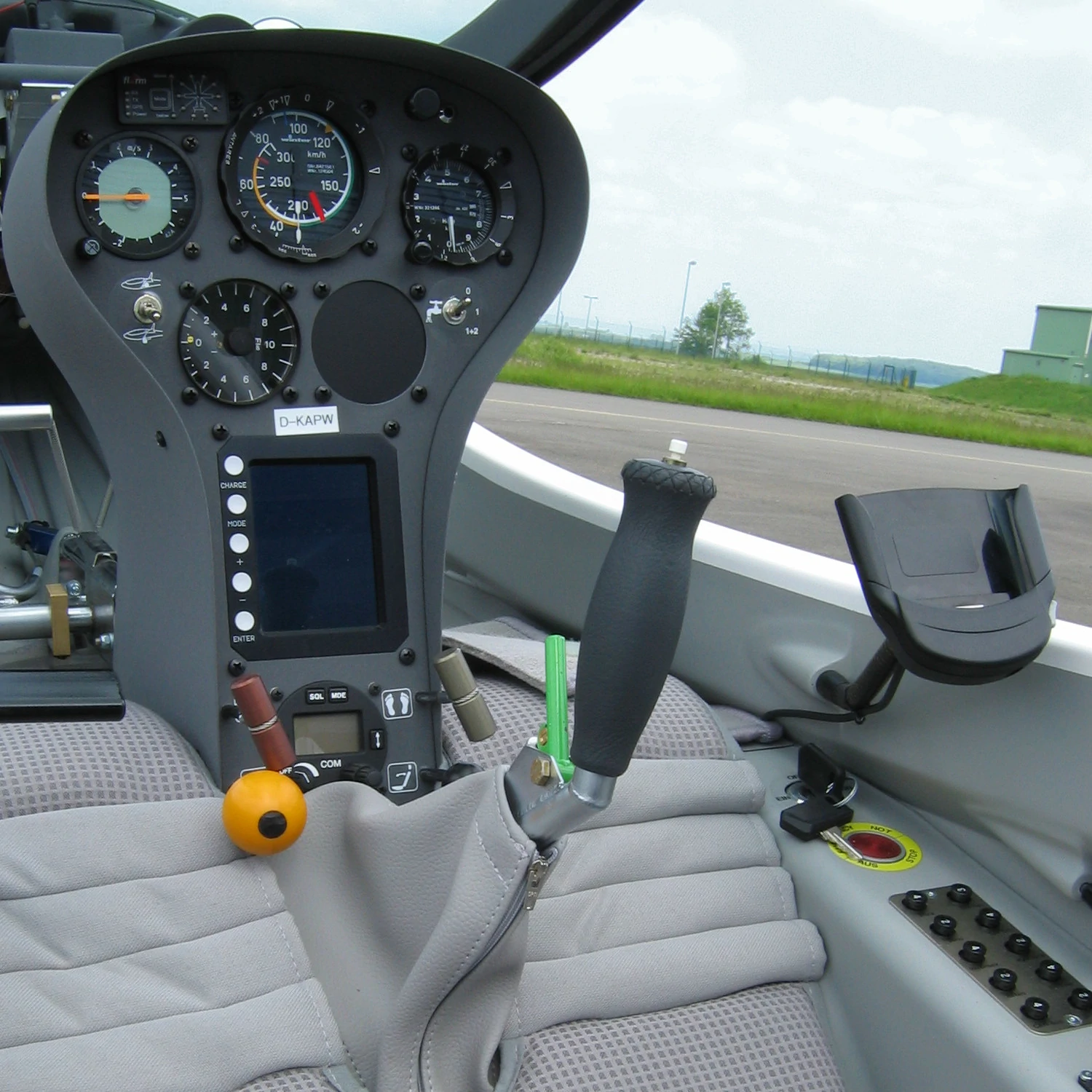 Cockpit mit Instrumentenpilz und Schwanenhalshalterung Segelfugzeug